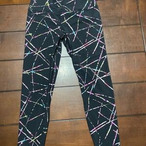 Zyia Abstract Hi-rise 7/8 24" 6-8 Workout Legging